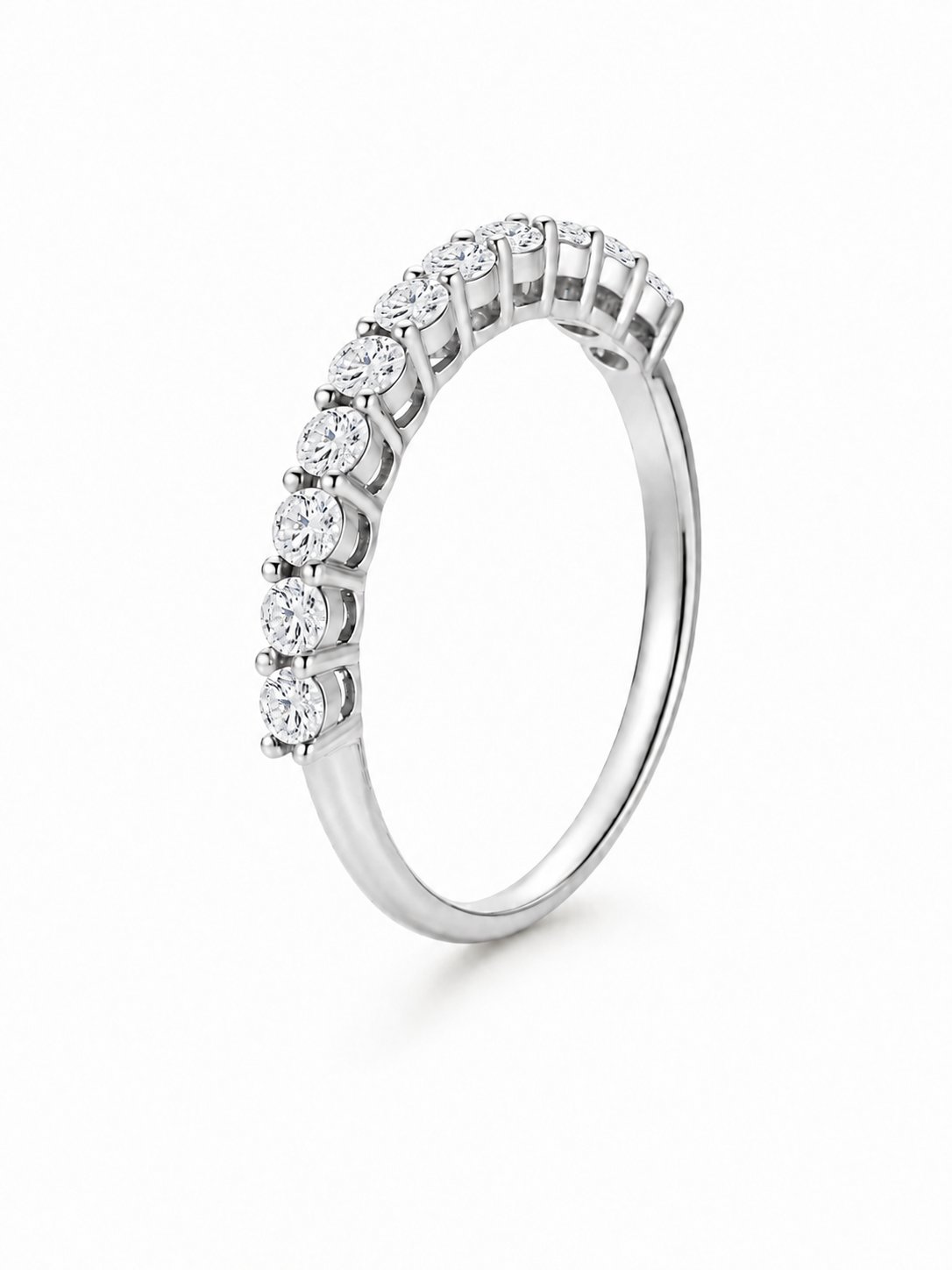 ラウンド ハーフエタニティ リング プラチナ 斜め